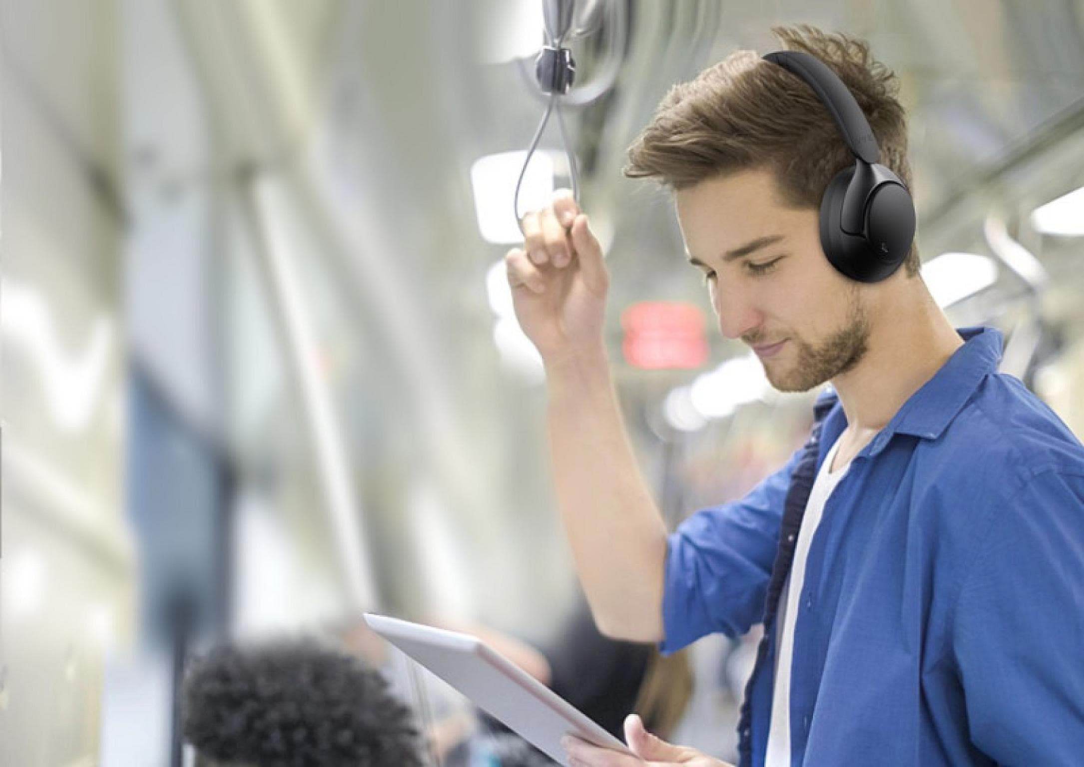 Over-Ear Headsets With Active Noise Cancelling