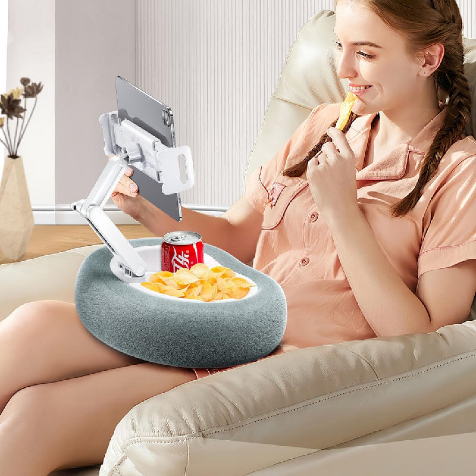 All-in-One Ride Desk H114 Tablet & Snack